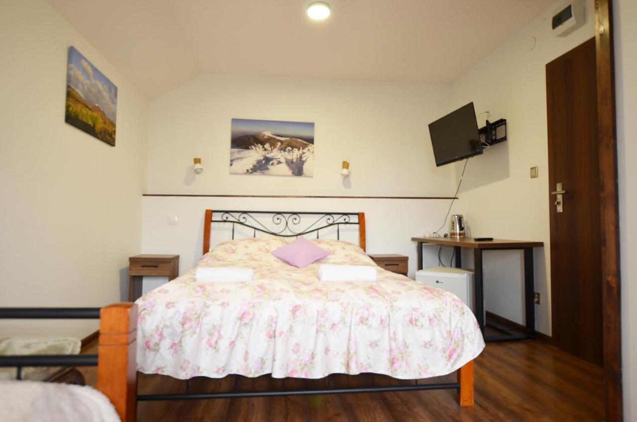 Dwor Roh Homestay *
